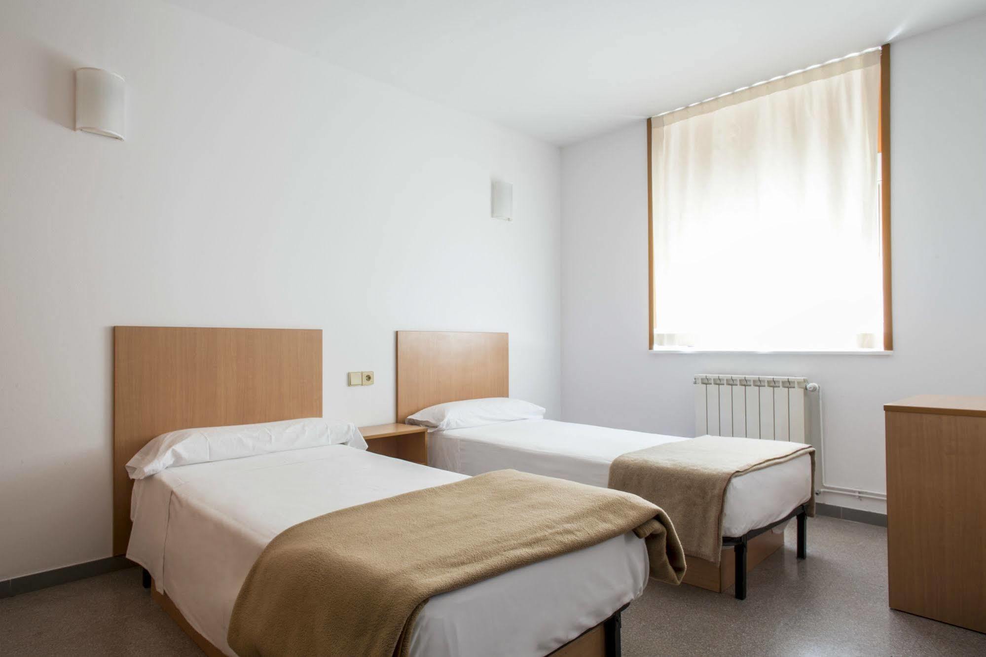 Residencia Universitaria Resa Campus De Montilivi Auberge de jeunesse