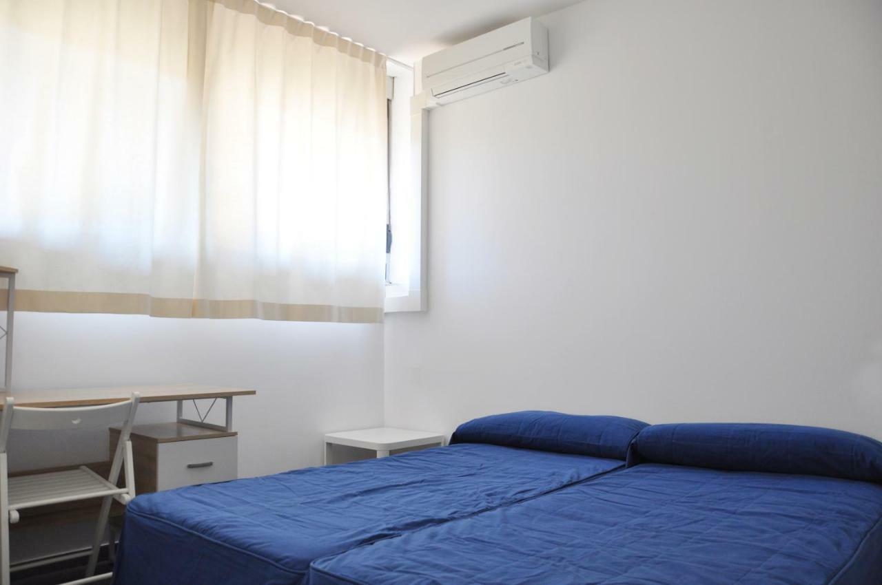 Hostal Residencia Universitaria Campus De Montilivi *